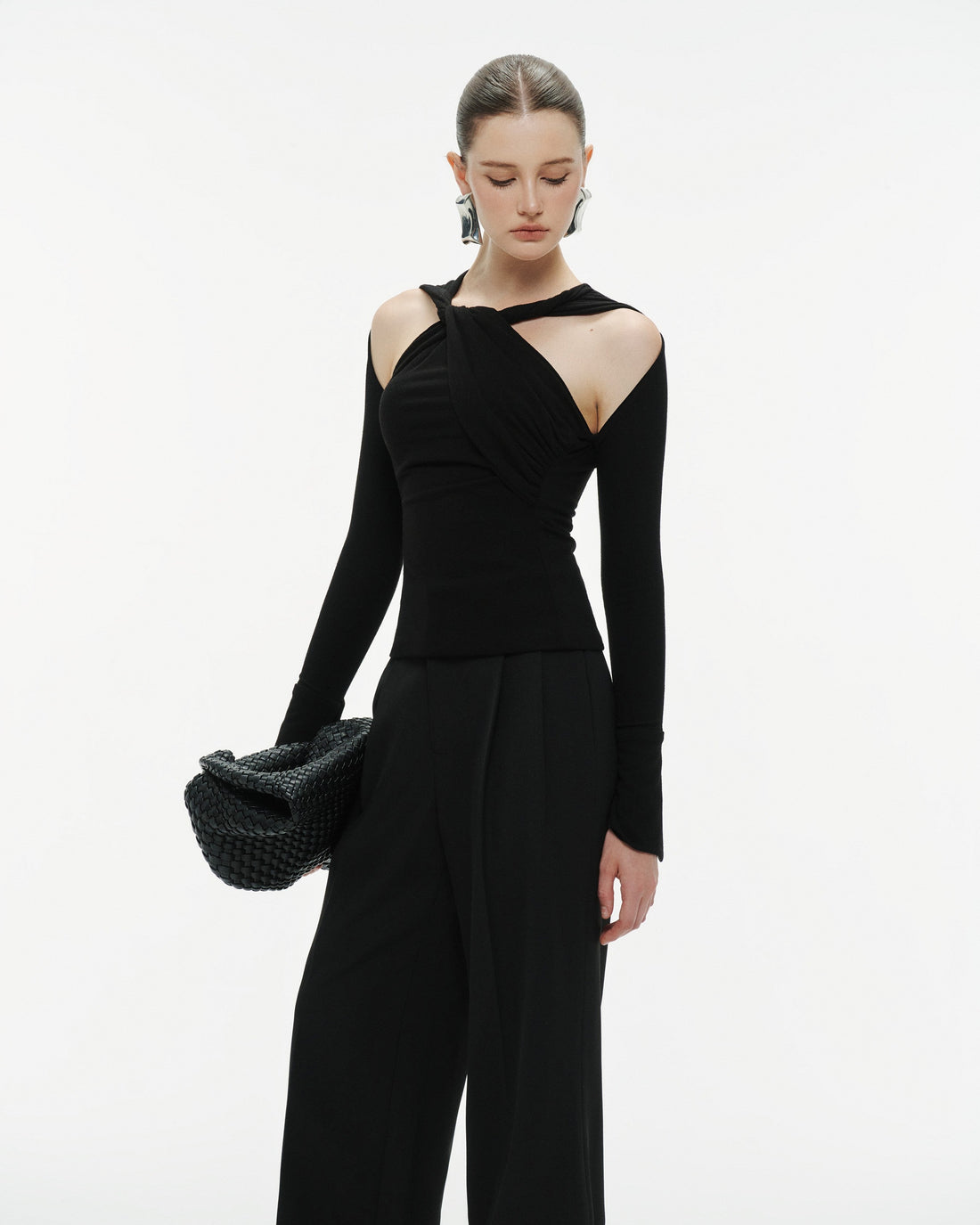 (PRE-ORDER) Ribbed Twist-Neck Top