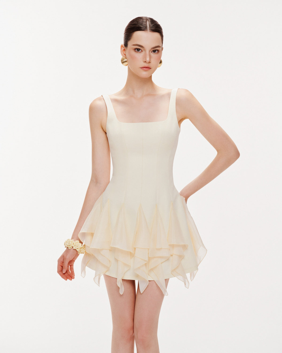 (PRE-ORDER) Pointed Ruffles Dress