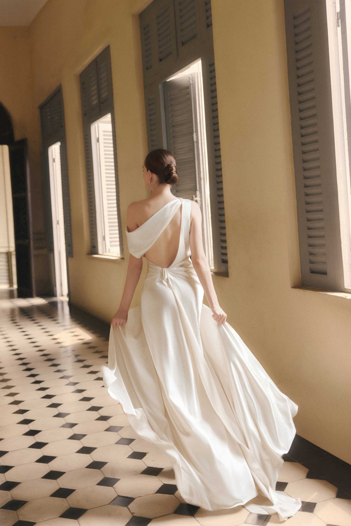 One-Shoulder Backless Slit Silk Dress